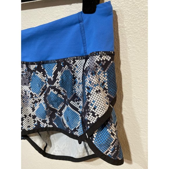 Lululemon size 8 Run Times Short Lined Snake Print Running Shorts - Picture 3 of 10